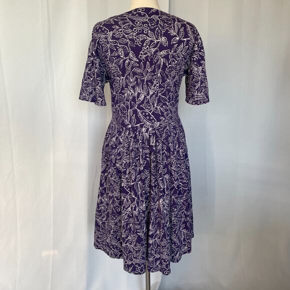 Vintage Midi Dress Size Medium Petite Purple White Floral A Line Button Cottage - Picture 9 of 15